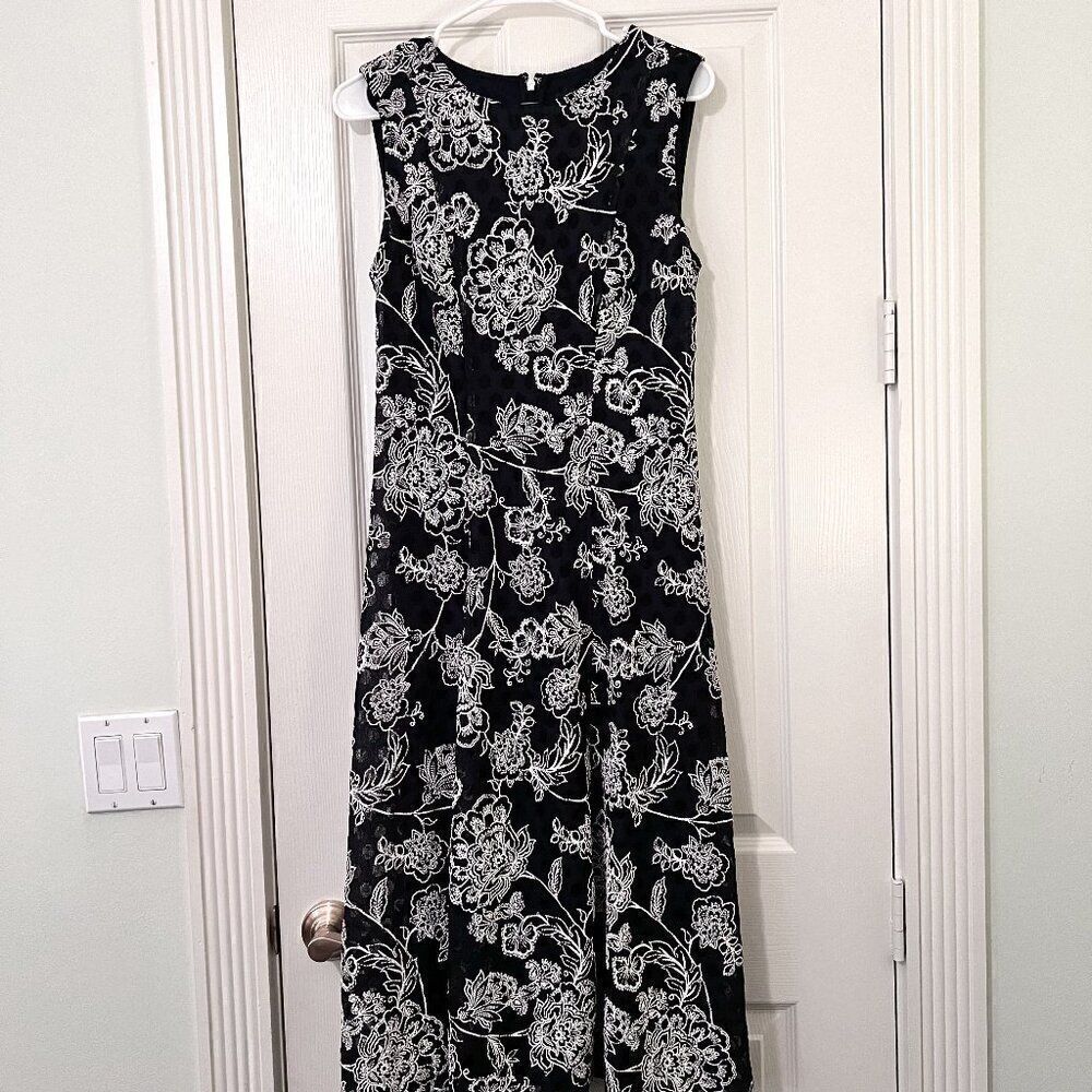 Tommy Hilfiger Floral Embroidered Lined Sleeveless Tea Length Dress Size 8